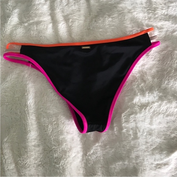 Victoria’s Secret | Color-block Contrast |Bikini Set - Picture 4 of 6